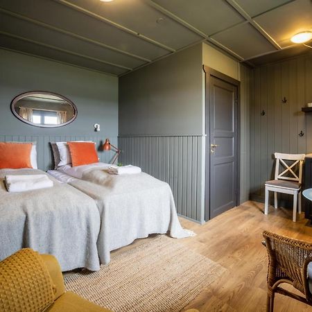 Riverfront Lodge เฮลลา ภายนอก รูปภาพ